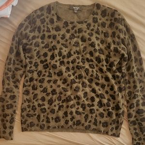 LORD & TAYLOR | Cashmere cheetah print green sweater